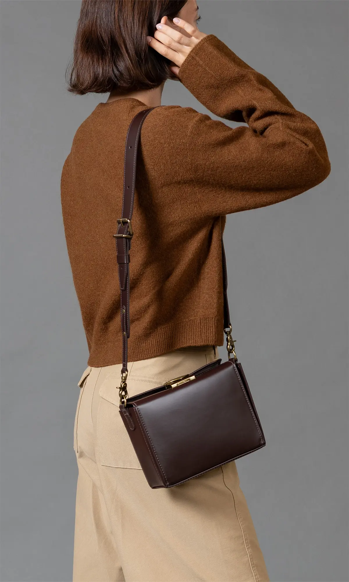 Ishie Box brown leather bag with Sadie Strap